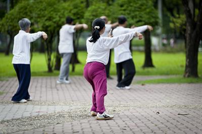 Felç Geçirmiş Yetişkinlerde Tai Chi Düşmeleri Azaltıyor