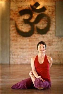 Banu Çadırcı ile Menopoz Dönemine Yoga 10 Haziran 2013 İstanbul