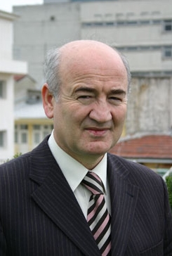 Prof. Dr. Cemal Çevik